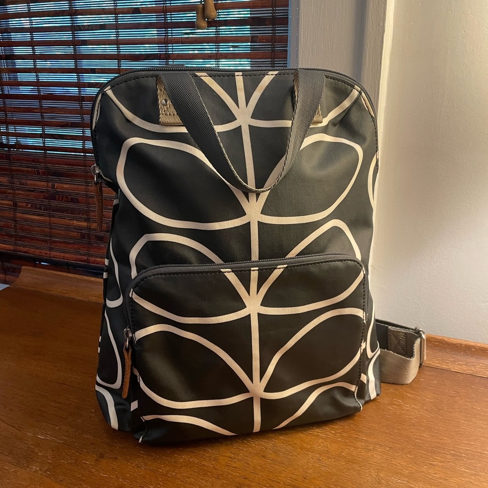 EUC Orla Kiely Bestie Backpack in Linear Stem Liquorice